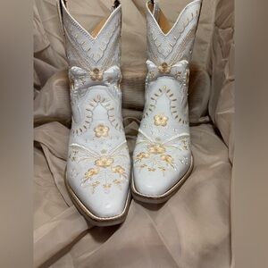 Dingo White and Gold Embroidered Ankle Boots